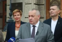 ds:-vucicev-rezim-spreman-da-oruzanom-silom-ugrozi-poziciju-univerziteta-–-nedeljnik