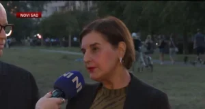 evroparlamentarci-na-protestu-u-novom-sadu:-„moramo-sa-vama-da-se-izborimo-za-demokratiju“-–-nedeljnik