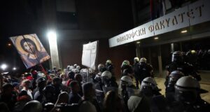 ministarstvo-pravde:-tuzilastva-da-preduzmu-mere-prema-odgovornima-za-napad-na-policiju-–-nedeljnik