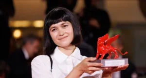 film-„kratko-leto“-srpske-produkcijske-kuce-dobitnik-„lava-buducnosti“-u-veneciji-–-nedeljnik