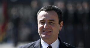 kurti:-proteste-u-srbiji-ne-organizuje-premijer-kosova,-vec-nezadovoljni-gradjani-–-nedeljnik