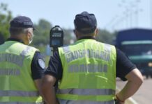 resena-misterija:-evo-da-li-je-ablendovanje-drugim-vozacima-u-saobracaju-dozvoljeno-u-srbiji