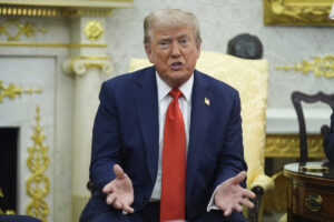 trampov-ultimatum-nato-u:-sankcije-rusiji-i-embargo-na-naftu-–-nedeljnik
