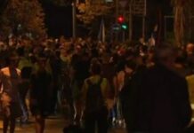novi-sad-na-ulicama:-u-toku-protest-„slobodo,-evo-nas!“-uz-podrsku-advokata-–-nedeljnik