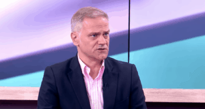 borko-stefanovic:-ruska-sluzba-se-mesa-u-unutrasnja-pitanja-srbije,-ne-postoji-„srpski-majdan“-–-nedeljnik