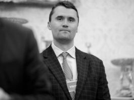 hitno-obracanje-direktora-fbi:-pronadjen-kljucni-dokaz-u-slucaju-ubistva-carlija-kirka