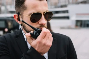 fbi-spaljivao-drogu-u-azilu-za-zivotinje,-14-ljudi-zavrsilo-u-bolnici-–-nedeljnik