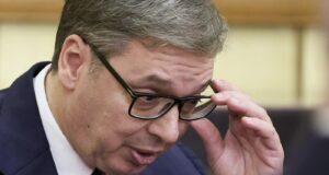 „hvala-ruskoj-sluzbi“:-vucic-o-saopstenju-svr-a-–-nedeljnik
