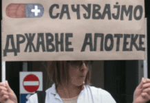 radnici-apoteke-beograd-protestuju-ispred-skupstine-grada:-plate-kasne,-preti-im-gasenje-–-nedeljnik