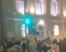 „pavle-je-i-moj-sin“:-skup-podrske-pavlu-cicvaricu-u-uzicu-–-nedeljnik