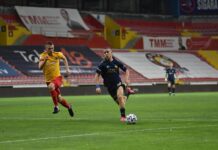 superliga-srbije-u-fudbalu:-vojvodina-samo-sa-bodom-iz-ovog-vikenda-stize-u-humsku-na-veliki-jubilej-partizana-(video)
