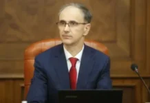 macut:-nebojsa-pavkovic-stigao-iz-haga,-nastavlja-lecenje-u-srbiji-–-nedeljnik