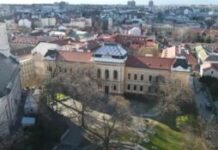 profesorije-gimnazije-„jovan-jovanovic-zmaj“-danas-stupaju-u-jednocasovni-strajk-–-nedeljnik
