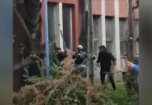 petorica-koji-su-tukli-demonstranta-u-cacku-osudjeni-uslovno-i-na-novcane-kazne-–-nedeljnik