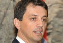 uhapsen-bivsi-ministar-odbrane-crne-gore:-lisice-na-ruke-stavljene-predragu-boskovicu