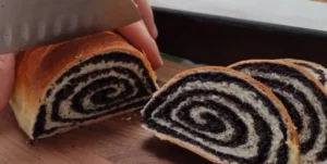 mirisi-iz-bakine-kuhinje:-mekana-strudla-sa-makom-–-nedeljnik