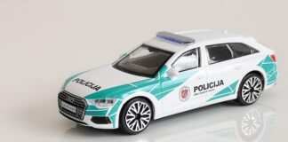 policija-zaustavila-autobus-milomira-jacimovica-i-privela-njegovog-sina-i-jos-troje-mladih
