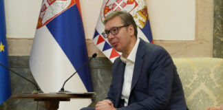 aleksandar-vucic-poslao-venac-za-halida-beslica:-ovako-se-predsednik-oprostio-od-pevaca
