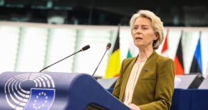 „predsednice,-da-li-cete-stati-uz-narod-srbije-ili-autokrate?“:-evropske-partije-se-obratile-fon-der-lajen-pred-sastanak-sa-vucicem-–-nedeljnik