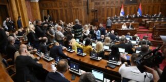 skupstina-srbije-nastavila-rad:-na-dnevnom-redu-48-tacaka-–-raspravlja-se-o-legalizaciji,-izvrsiteljima-i-ekspu-(video)
