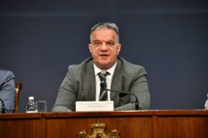ministar-prosvete-predstavio-nacionalnu-citanku-–-nedeljnik