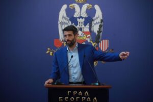 sapic:-postavljen-novi-asfalt-nakon-vojne-parade,-troskovi-minorni-u-odnosu-na-benefite-–-nedeljnik