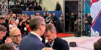 sns-slavi-17-godina-od-osnivanja:-obelezavanje-u-zrenjaninu,-vucic-docekan-ovacijama-(video)
