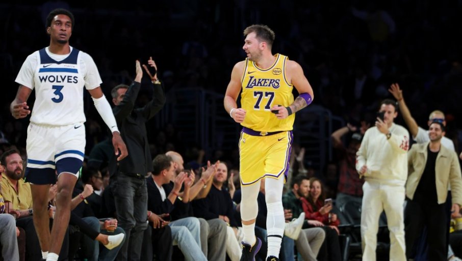luka-doncic-doziveo-dve-povrede!-lejkersi-dobili-bas-lose-vesti-o-zvezdi-koja-je-novu-nba-sezonu-pocela-nestvarno!-(video) luka-doncic-doziveo-dve-povrede!-lejkersi-dobili-bas-lose-vesti-o-zvezdi-koja-je-novu-nba-sezonu-pocela-nestvarno!-(video)