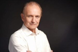 svetozar-cvetkovic-o-cenzuri-bitefa:-„podneo-sam-ostavku,-ali-ugovor-me-veze-da-ostanem“-–-nedeljnik svetozar-cvetkovic-o-cenzuri-bitefa:-„podneo-sam-ostavku,-ali-ugovor-me-veze-da-ostanem“-–-nedeljnik
