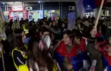 Studenti koji iz Vršca pešače u Novi Sad stigli u Plandište: Sveštenik im omogućio da spavaju u crkvenom domu – Nedeljnik studenti-koji-iz-vrsca-pesace-u-novi-sad-stigli-u-plandiste:-svestenik-im-omogucio-da-spavaju-u-crkvenom-domu-–-nedeljnik