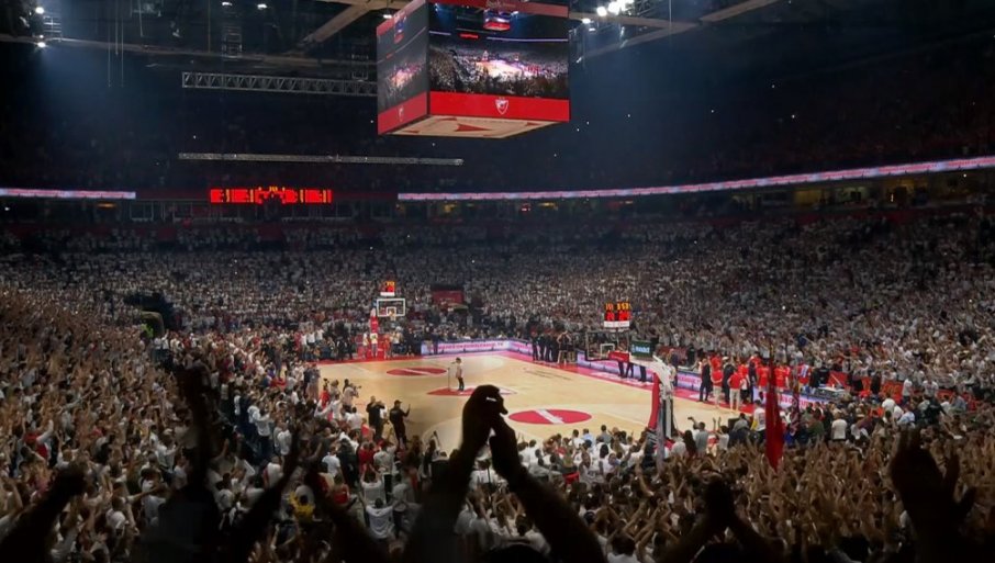 dug-je-put-od-knina-do…-pred-kk-crvena-zvezda-–-asvel-se-desilo-ovo-(video) dug-je-put-od-knina-do…-pred-kk-crvena-zvezda-–-asvel-se-desilo-ovo-(video)